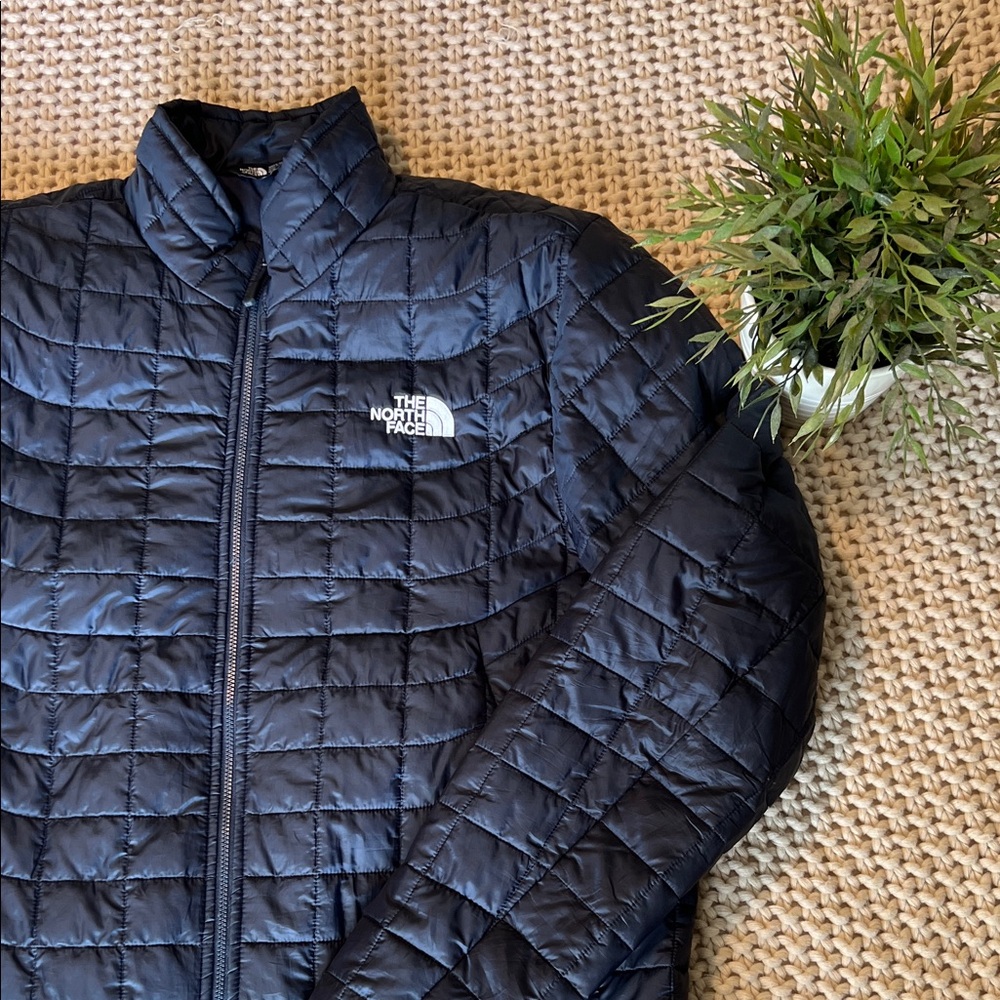 The North Face Men’s Navy Puffer Jacket